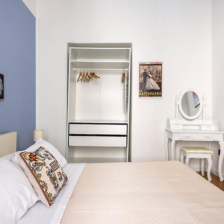 Agata E Rosalia 2 Bedroom Flat At The Quattro Canti Palermo Esterno foto