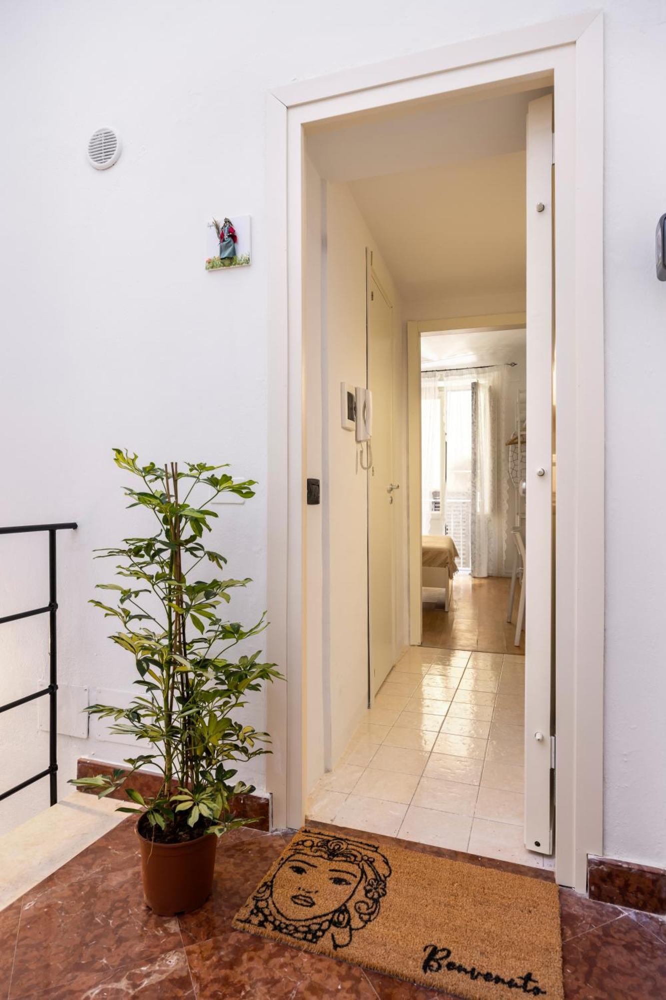 Agata E Rosalia 2 Bedroom Flat At The Quattro Canti Palermo Esterno foto