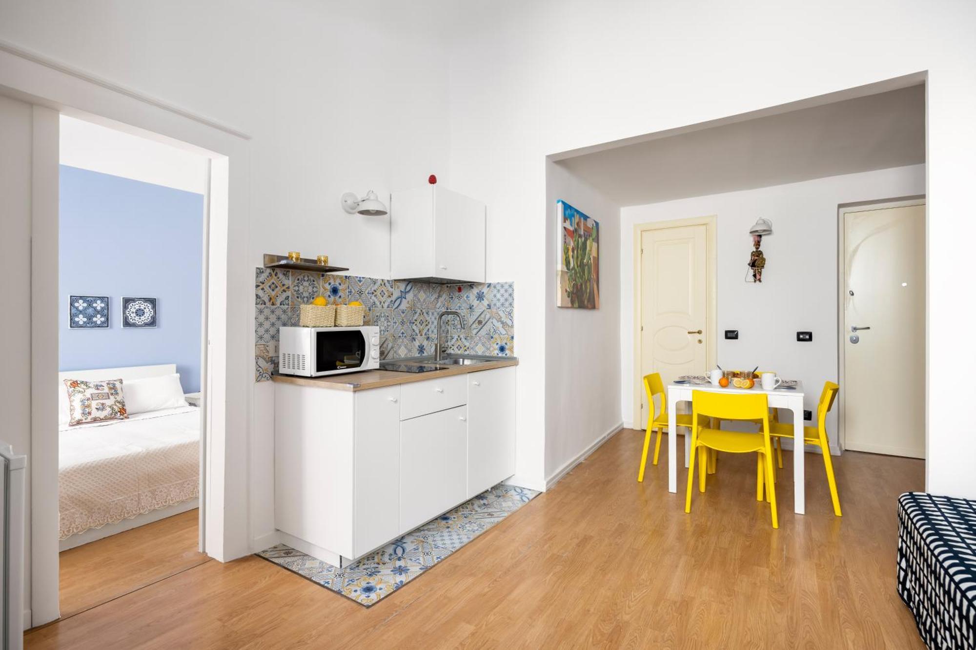 Agata E Rosalia 2 Bedroom Flat At The Quattro Canti Palermo Esterno foto